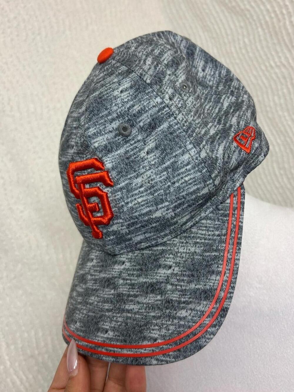 New Era SF Giants Hat Women’s Grey White Black MLB Baseball Cap - Picture 3 of 9